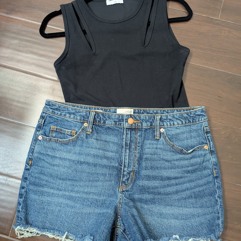 Women's Denim Shorts 14 - Picture 6 of 6
